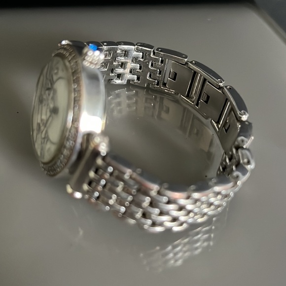 DMQ SilverTone Pave Bezel Round Dial Bling Ladies Watch - Picture 15 of 16